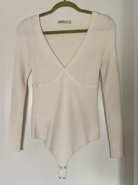 Abercrombie & Fitch Ivory Ribbed V-Neck Long Sleeve Bodysuit